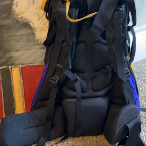 North face back pack - Picture 2 of 2